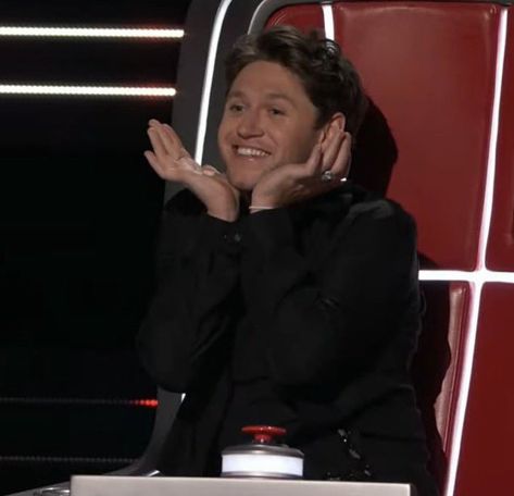 Niall Horan The Voice 2023, Niall Horan Being Cute, Niall The Voice, Niall Horan Snapchat, Niall Horan The Voice, Irish Pizza, Niall Hora, Niall Horan Concert, Niall Horan Imagines