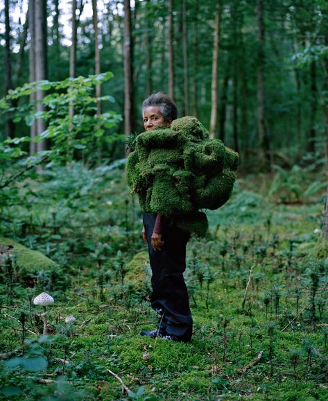 Wearable Sculptures Blend Humans into Surrounding Landscapes in an Ongoing Photo Series | Colossal Charles Freger, Colossal Art, Forest Park, Photo Series, Photography Projects, Human Nature, In The Woods, Norway, Contemporary Art