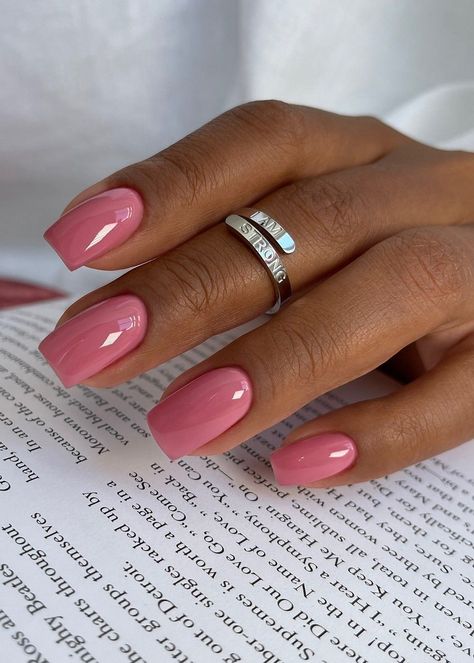 What are Biab nails? Benefits and drawbacks Biab Gel Nails, Biab Nail, Coral Pink Nails, Biab Nails, Baby Pink Nails, Pink Manicure, Hot Pink Nails, Makijaż Smokey Eye, Homecoming Nails