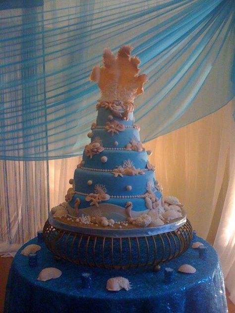 Ocean theme cake. Que Bello Cakes. www.QueBelloCakes.com. Facebook.com/QueBelloCakes. Juncos, Puerto Rico. Ocean Themed Cake, Seashell Wedding Cake, Seashell Cake, Torte Creative, Beach Theme Wedding Cakes, Beach Themed Cakes, Nautical Cake, Round Wedding Cakes, Seashell Wedding