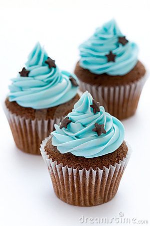 Blue Muffin, Boys First Birthday Cake, Decorator Frosting, Chocolate Cake Recipe Easy, Torte Cupcake, Gourmet Cupcakes, Cupcake Shops, Chocolate Bread, Fun Baking Recipes