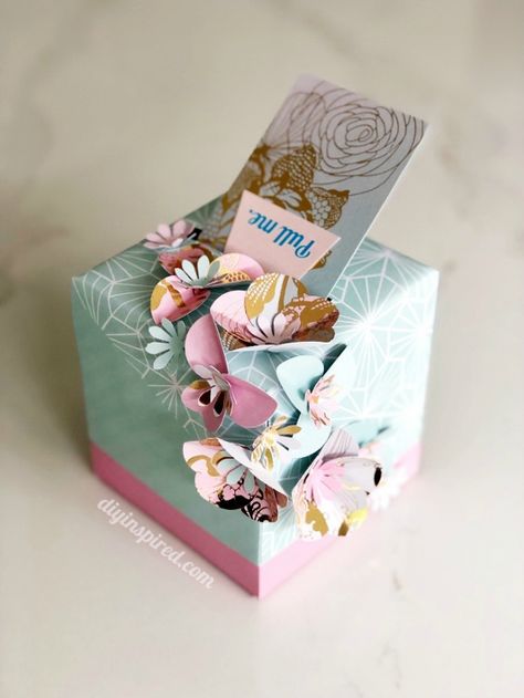 DIY Pop Out Money Gift Box with Paper Flowers- DIY Inspired Money Pull Box Diy, Money Gift Box Ideas, Money Box Ideas, Money Box Diy, Prank Gift Boxes, Money Card Box, Box With Paper, Artsy Crafts, Diy Pop