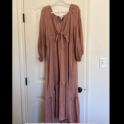 Beautiful & Perfect Earthy Tones/Aesthetics. This Dress Is Fully Lined And New With Tags. Lavender Maxi Dress, Rose Bridesmaid, Blue Lace Maxi Dress, Gauze Maxi Dress, Women Bodycon Dress, Black Dress Formal, Embroidered Maxi Dress, Red Dress Maxi, Bodycon Maxi Dresses