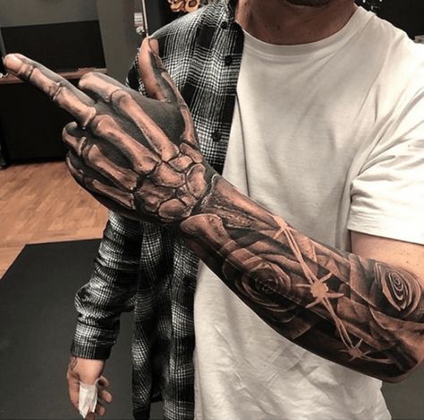 Badass Sleeve Tattoos, Hermes Tattoo, Herren Hand Tattoos, Dragons Tattoo, Skull Hand Tattoo, Serpent Tattoo, Skeleton Tattoos, Skeleton Hand Tattoo, Tattoos Geometric