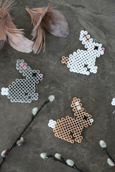 What To Make With Perler Beads, Easy Perler Bead Patterns Simple, Påskeaktiviteter For Barn, Venusaur Pokemon, Melt Beads Patterns, Hamma Beads Ideas, Easy Perler Bead Patterns, Melty Bead Patterns, Pearl Beads Pattern