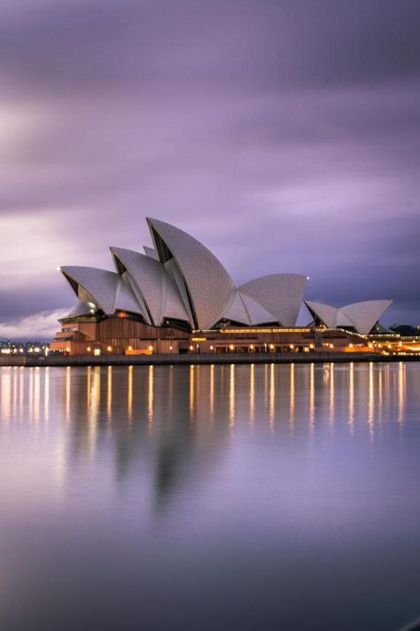 20 Famous Landmarks in Sydney Australia (100% worth a visit) Famous Landmarks Aesthetic, Iconic Places Around The World, Famous Buildings Around The World, Landmarks Aesthetic, Travel Post Ideas, Australia Landmarks, Famous Places Around The World, World Famous Places, Australia Aesthetic