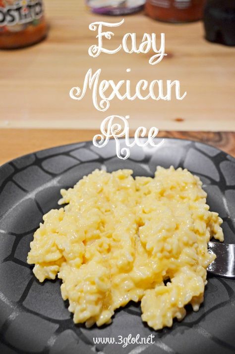 Cheesy Mexican Rice, Easy Mexican Rice, Easy To Cook Recipes, Mexican Rice Easy, Southwestern Recipes, Homemade Beans, Cheesy Rice, Foodie Pics, Pasta Meals