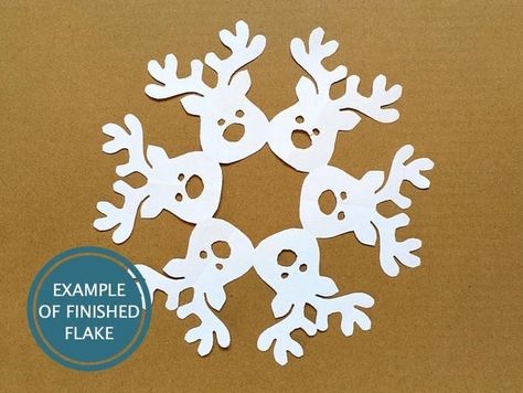 Christmas Diy Paper, Snowflake Ideas, Star Wars Snowflakes, Deer Snow, Paper Snowflake Template, Diy Christmas Paper, Paper Snowflake Patterns, Paper Snowflakes Diy, Asian Crafts