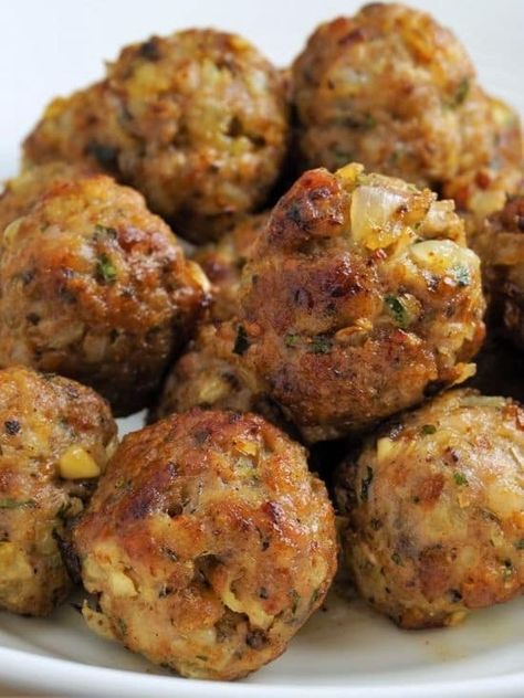 Easy Family Recipes | These balls are my husband's ultimate weakness | Facebook Sausage Stuffing Balls, Sausage Meat Stuffing, Meat Stuffing, Christmas Stuffing, Sage And Onion Stuffing, Sausage Balls Recipe, Sausage Meat, Stuffing Balls, Cocktail Sausages