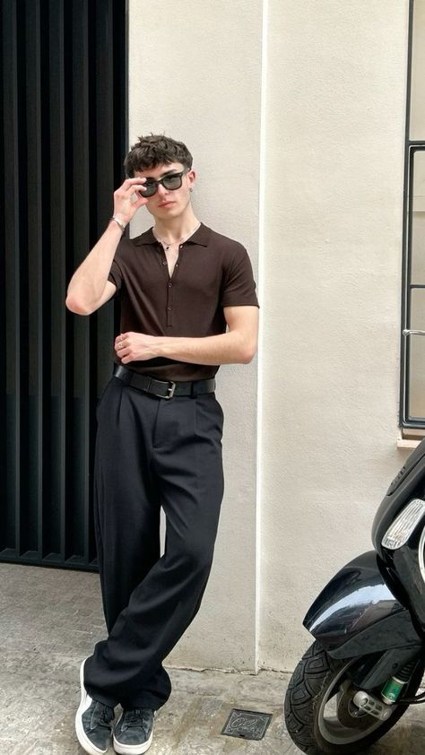 Vintage Formal Outfit Men, Italian Outfit Men, Italian Aesthetic Outfit, Cargo Outfits, Aesthetic Hombre, Office Old Money, Masculine Outfits, Old Money Fashion, Money Fashion