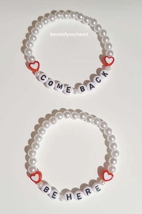 Matching Friendship Bracelets Taylor Swift, Taylor Swift Duo Bracelets, Matching Friendship Bracelets Beaded, Frenship Bracelet, Taylor Swift Bracelet Ideas, Come Back Be Here, Concert Bracelets, Eras Tour Friendship Bracelets, Eras Bracelets