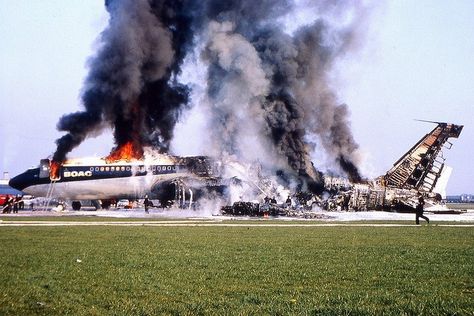 BOAC Archives - This Day in Aviation Airplane Graveyard, Aviation Accidents, George Cross, Boeing 707, Train Wreck, Aircraft Pictures, Vintage Aircraft, British Airways, Heathrow