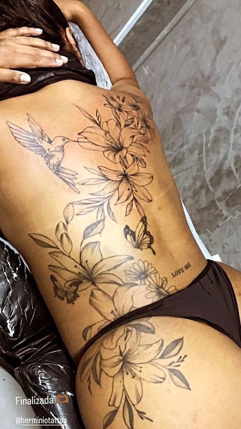 Thigh To Back Tattoo Women, Side Back Tattoo Women, Back Flower Tattoo, Cute Hand Tattoos, Spine Tattoos For Women, Tattoos For Black Skin, Leg Tattoos Women, Pretty Tattoos For Women, Dope Tattoos For Women