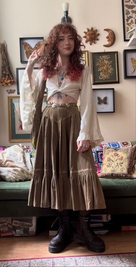 Outfits With Corsets And Skirts, Indie Witch Aesthetic Outfit, Ethereal Style Casual, Whimsical Cottagecore Outfits, 90s Whimsigoth Outfits Summer, Whimsical Fashion Aesthetic, Medevil Outfits Women, Hozier Outfit, Hozier Concert Outfit