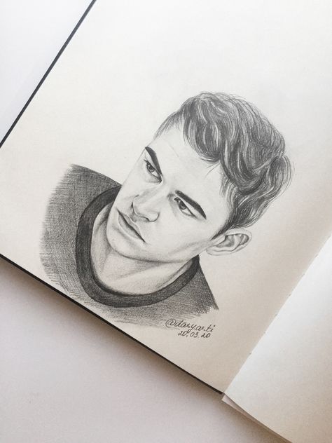 Instagram @dary.arti artist Hero Fiennes Hardin Scott After movie People Drawings, Painting Mirror, Fiennes Tiffin, Art Theory, Hardin Scott, Principles Of Art, Trippy Wallpaper, After Movie, Celebrity Drawings