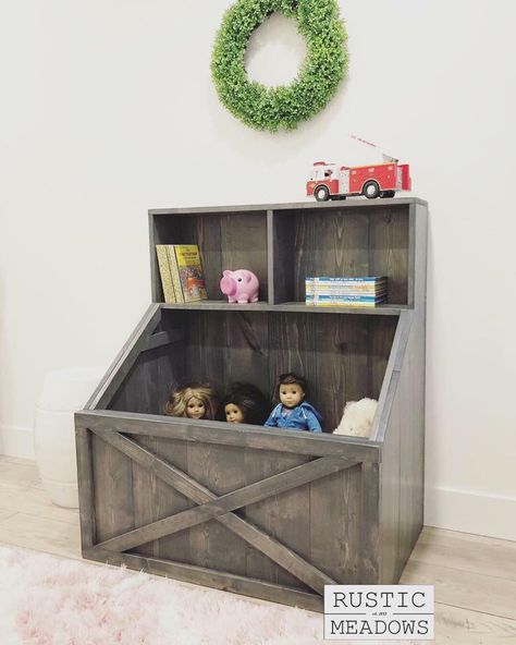 Box Bookshelf, Personalised Wooden Toy Box, Toy Box Plans, Rustic Toys, Wood Toy Box, Kids Toy Boxes, Diy Toy Storage, Wooden Toy Boxes, Toy Storage Solutions