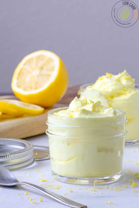 Lemon Mousse Dessert, Keto Lemon Mousse, Lemon Mousse, Postre Keto, Mousse Dessert, Lemon Dessert Recipes, Sans Gluten Sans Lactose, Keto Dessert Easy, Low Carb Sweets