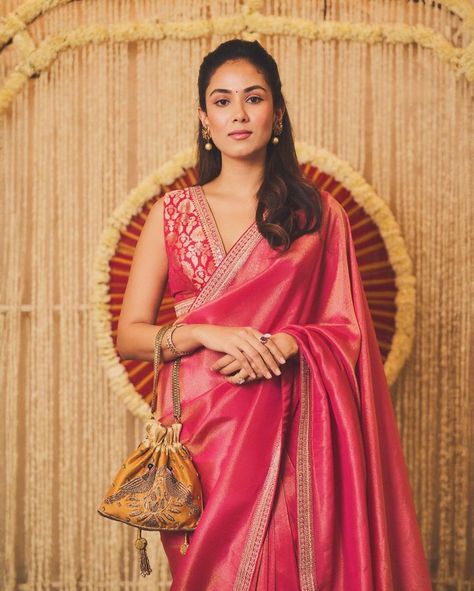 Mira Rajput Kapoor (@mira.kapoor) • Instagram photos and videos Mira Kapoor, Heritage Clothing, Indian Outfits Lehenga, Mira Rajput, Pink Images, Tissue Saree, Indian Wedding Planning, Dress Design Patterns, Dress Guide