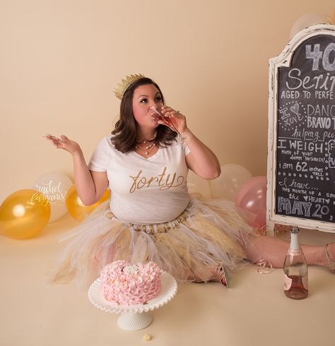 Adult Cake Smash Photo Shoot Better Than The Original Adult Cake Smash, Funny Photos Ideas, Cake Photoshoot, Cake Smash Pictures, 40 & Fabulous, 40th Birthday Cakes, Smash Cake Photoshoot, 35th Birthday, Cake Smash Photos