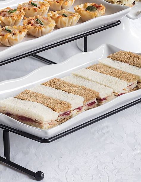 These Turkey & Cranberry Chutney Tea Sandwiches are a delicious savory for teatime. Turkey & Cranberry Chutney Tea Sandwiches pictured with Pizza Phyllo Cups. Sandwich Pictures, Cranberry Tea, Tea Sandwich, Tea Party Sandwiches, Turkey Cranberry, Tea Sandwiches Recipes, Phyllo Cups, Appetizer Sandwiches, Tea Time Food