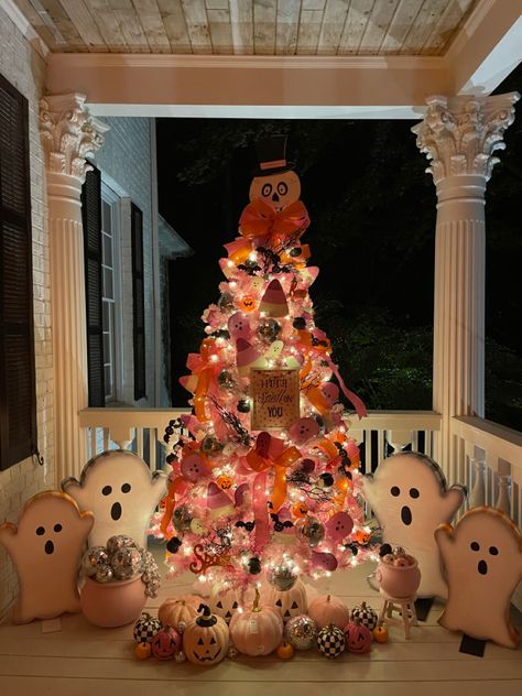 Pink and orange halloween tree Pink Halloween Tree, Pink And Orange Halloween, Halloween Houses, Halloween Tree, Halloween Time, Halloween Porch, Halloween Trees, Pink Halloween, The Porch