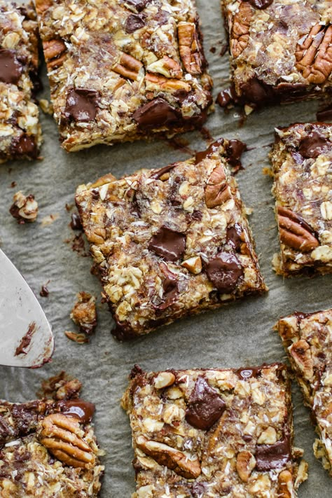 Chocolate Pecans, Magic Cookie Bars, Healthy Bars, Healthy Sweet Treats, Oat Bars, Healthy Sweets Recipes, Healthy Cookies, How Sweet Eats, Healthy Sweets