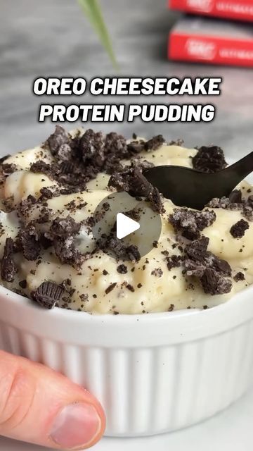 Goal Body Weight on Instagram: "• @goalbodyweight features recipes that have better macros for weight loss! Drop me a follow!  68g Protein Oreo Cheesecake Pudding 👀🔥  Calories and Macros per serving 300 calories  6g fat, 25g carbs, 34g protein  ✅ Ingredients (makes 2 servings): 1-1/4 cup ready to drink protein shake (300ml) 3/4 cup almond milk (180ml) 1-1/2 scoop vanilla whey protein (45g) @legion discount code KORY 1 packet sugar-free cheesecake pudding mix (40g) 4 crushed Oreo thins (30g)  If you want faster results on your weight loss, click the link in my bio⬆️  Recipe and video by @michaelkory All credit belongs to them . . . #GoalBodyWeight #WeightLossJourney #HealthyLiving #weightloss #protein #balancedeating #healthy #transformation #beforeandafter #healthyliving #weightlosstrans Oreo Protein Pudding, Oreo Cheesecake Pudding, Jello Protein, Protein Oreo, Crushed Oreo, Oreo Thins, Oreo Pudding, Protein Recipe, Sugar Free Cheesecake