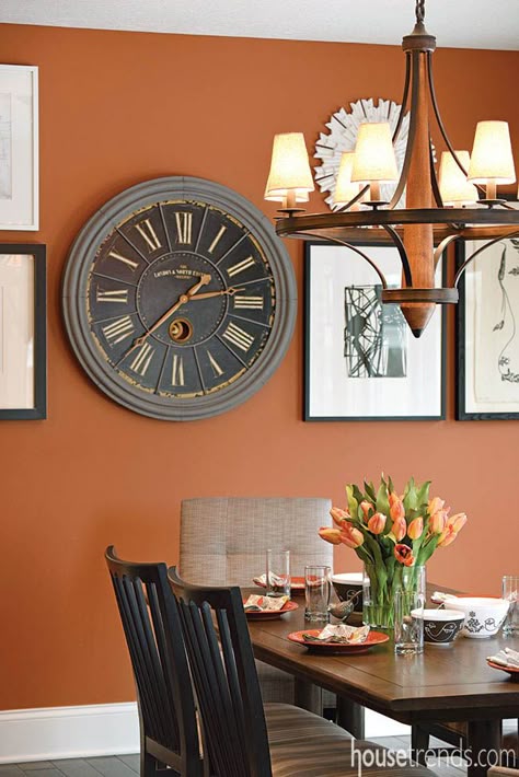 Bold burnt orange tone of Sherwin-Williams' Copper Mountain paint. #housetrends Orange Dining Room, Burnt Orange Living Room, Deco Orange, Dining Room Paint Colors, Orange Rooms, Dining Room Paint, Copper Mountain, Living Room Orange, Dining Room Colors