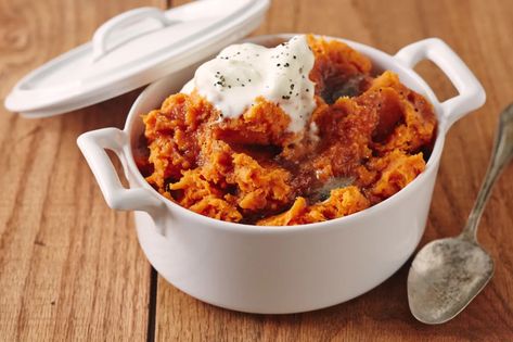 Make them ahead, make them now; these sweet potatoes with sour cream are versatile and more delicious than you can possibly imagine. Thanksgiving Kid Recipes, Balsamic Sweet Potatoes, Cranberry Recipes Thanksgiving, Unique Thanksgiving Recipes, Thanksgiving Recipes Drinks, Thanksgiving Crockpot Recipes, Gluten Free Thanksgiving Recipes, Sweet Potato Thanksgiving, Traditional Thanksgiving Recipes