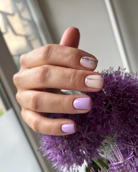 Lilac Wedding Nails For Bride, Purple Nails Wedding, Wedding Nails Purple, Purple Short Nails, Purple Wedding Nails, Beach Wedding Nails, Wedding Manicure, Long Fingernails, Peach Makeup