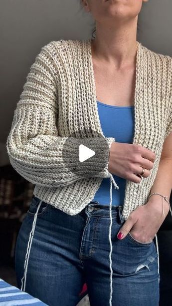 Cardigan Tejidos A Crochet, Easy Cardigan Crochet, Cardigan Crochet Patron, Cardigan Crochet Tutorial, Cardigan A Crochet, Crochet A Cardigan, Easy Crochet Cardigan, Crochet Sweater Pattern Women, Cardigans Crochet