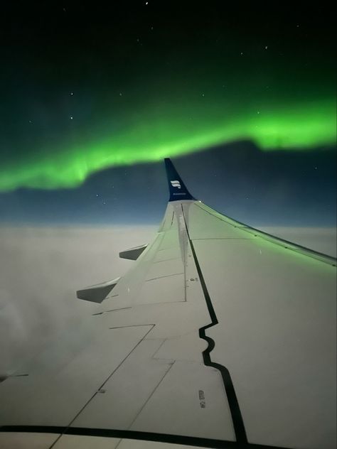 Northen Lights Iceland, Iceland Aesthetic Northern Lights, Northern Lights Scotland, Iceland Aesthetic, Iceland Northern Lights, Northern Lights Photo, Northern Lights Photography, Iceland Winter, Plane Photos