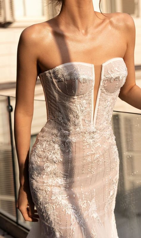 Luxury Strapless Corset Dress With Sheer Bodice, Plunge Corset Wedding Dress, Strapless Wedding Corset Dress With Boning, Strapless Deep V Wedding Dress, Strapless Embellished Wedding Corset, Design Article, Six Senses, Grade 12, Curvy Bride