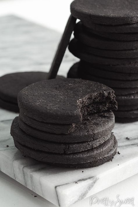 Black Cocoa Shortbread Cookies Black Chocolate Cookies, Black Cocoa Cake, Black Cocoa Recipes, Black Cocoa Cookies, Black Cocoa Powder Recipes, Gothic Cookies, Diy Oreos, Gothic Desserts, Black Desserts