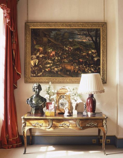 The royal household is opening to tourists for one month only—no curtseying required | archdigest.com Inside Mansions, French Writing Desk, Tuscan Furniture, London Residence, Robert Kime, Prinz Charles, Campaign Design, London Houses, English Interior