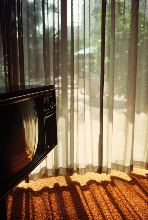 California, USA, 1976 William Eggleston, Another Day In Paradise, Paris Photo, Foto Art, Magnum Photos, Grand Palais, Pamplona, Photojournalism, Sheer Curtains