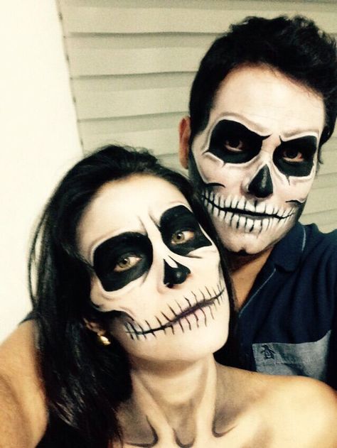 Skeleton Face Makeup, Halloween Skeleton Makeup, Skeleton Face Paint, Skull Face Paint, Halloweenský Makeup, Best Couples Costumes, Skeleton Face, Skeleton Makeup, Face Painting Easy