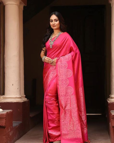 Handloom Hot Pink Pure Silk Kanchi Contemporary Saree . . Shop Now: www.mohifashion.com . . . . . . . . #kanjivaram #kanjivaramsaree #kanjivaramsilksaree #kanjivaramsilk #kanjivaramsarees #kanjivaramsilk #kanjivaramsilks #kanjivaramlooms #handloom #handloomsaree #handloomsareelove #handloomsareestore #banarasisaree #banarasi #banarasisilk #saree #sareelove #sareefashion #kanjivaramsaree #ashadam #ashadamsale Contemporary Saree, Indian Wear, Pure Silk, Hot Pink, Shop Now, Wedding Dresses, Saree, Silk, Dresses