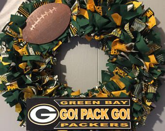 Raider Wedding, Vikings House, Green Bay Packers Wreath, Packers Wreath, Packers Party, Green Bay Packers Crafts, House Divided Wreath, Packers Baby, Go Packers