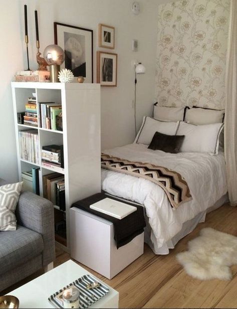 Small Bedroom Organization, Small Bedroom Designs, Small Apartment Decorating, Folding Furniture, Small Room Design, Diy Cat, Trendy Bedroom, Tiny Bedroom, Studio Apartment Decorating