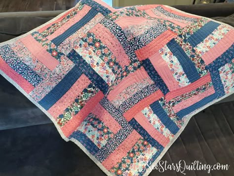 An Easy & Quick Jelly Roll Quilt Pattern ⋆ I See Stars Quilting Simple Jelly Roll Quilts, Quick And Easy Lap Quilts Free Pattern, Quilting Jelly Roll Quilts, Jelly Roll Quilts Easy, Star Patchwork Quilt, Jelly Roll Throw Quilt Patterns, Jello Roll Quilt Patterns, Jelly Roll Lap Quilt Patterns Free, Jelly Roll Fabric Projects