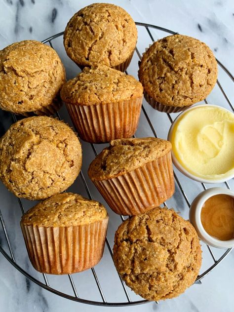 The Best Ever Gluten-free Cornbread Muffins - rachLmansfield Healthy Corn Muffins, Healthy Cornbread Muffins, Corn Muffin Recipe, Gluten Free Cornbread Muffins, Gluten Free Corn Muffins, Homemade Corn Muffins, Rachel Mansfield, Savory Cornbread, Healthy Corn