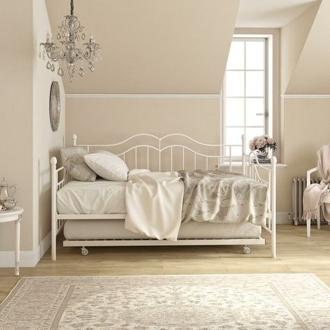 Country Bedroom Design, Metal Daybed With Trundle, Daybed Room, Metal Daybed, Future Bedroom, French Country Bedrooms, Guest Room Office, Pastel Room, Daybed With Trundle