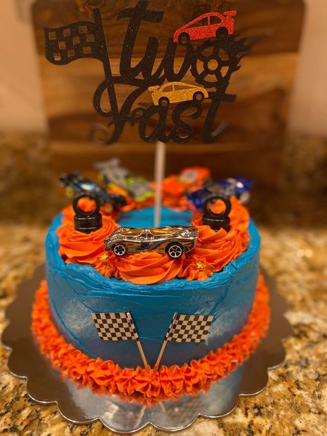 Hot Wheels Cake Diy, Hot Wheels Diy, Lucy Birthday, Wheels Cake, Hot Wheels Cake, Toddler Boy Birthday, Hot Wheels Party, Hot Wheels Birthday, Truck Theme