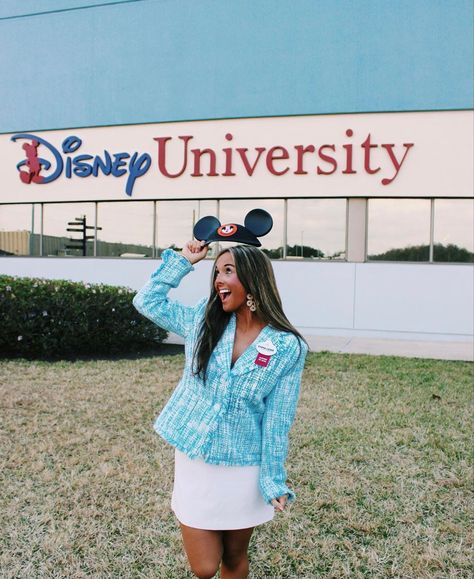 Dcp Traditions Outfit, Dcp Traditions, Disney Cast Member Costumes, Disney College Program Housing, Disney Besties, Disney University, Senior Year Fun, Disney Fits, Disney 2023