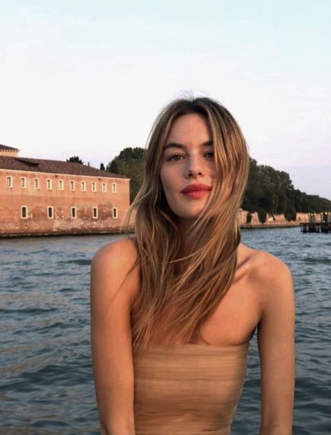 Camille Rowe Style, Camille Rowe, Blonde Hair Inspiration, Let Your Hair Down, Gym Yoga, Hair Envy, French Girl, Beauty Fashion, Hair Looks