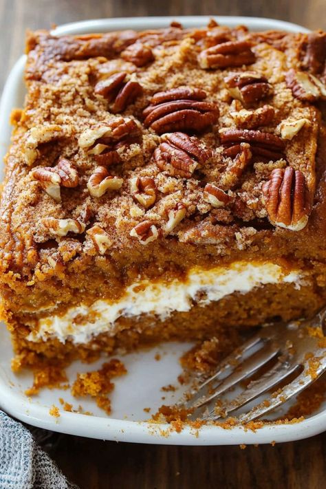 This Pumpkin Pie Crunch Cake is a delightful fusion of textures and tastes that will have your taste buds dancing with joy. Pumpkin Pie Crunch Cake, Pumpkin Pie Crunch, Pumpkin Crunch Cake, Pumpkin Crunch, Crunch Cake, Autumn Recipes, Vegetarian Cake, Sprinkle Cake, Almond Joy