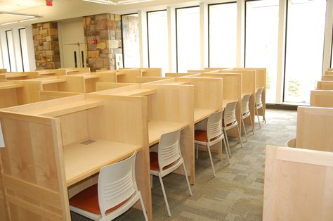 Traditional Study Carrels with Power/USB ports in work surface by AGATI Furniture Students still need private work space to study! Library Study Carrels, Study Carrel Ideas, Public Study Room, Study Hub Interior Design, Study Hub Cafe, Study Hub Design, Study Cafe Design, Study Carrel, Traditional Study