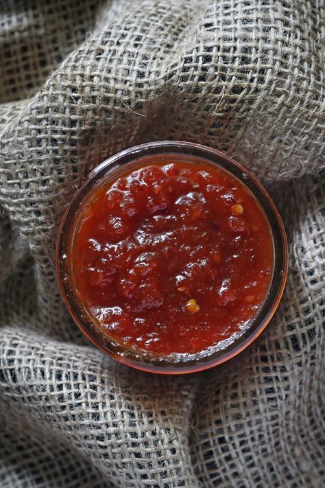 Red Pepper Jam, Pepper Jam, Red Pepper Jelly, Thick Yogurt, Chilli Jam, Red Bell Peppers, Bacon Jam, Jam And Jelly, Jelly Recipes