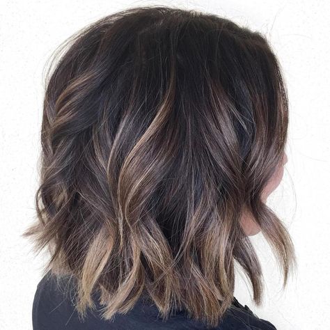 Wavy+Brown+Balayage+Bob Brown Balayage Bob, Bayalage Brunette, Hairby Chrissy, Dark Ombre Hair, Balayage Short Hair, Balayage Short, Balayage Bob, Short Dark Hair, Brown Hair Looks